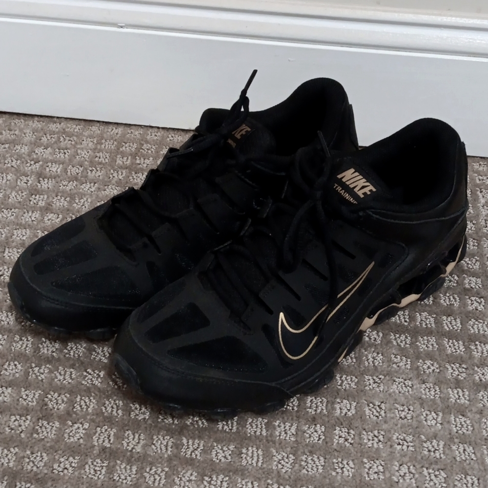 Men's Nikes size 10.5